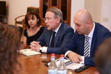 3 июля 2019 года Министр территориального управления и инфраструктур Республики Армения принял делегацию Евразийского фонда стабилизации и развития